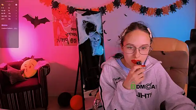 mona cloud online show from November 3, 1:53 am