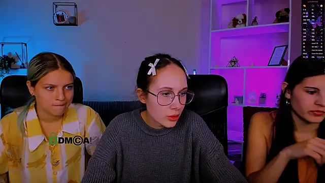 mona cloud online show from November 18, 8:54 pm