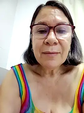 victoria wayne online show from March 6, 10:32 am