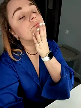 Juicy PeachLux online show from September 17, 3:48 am