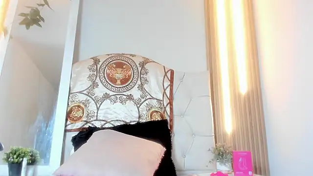 Alexa Bravva online show from April 2, 3:26 am