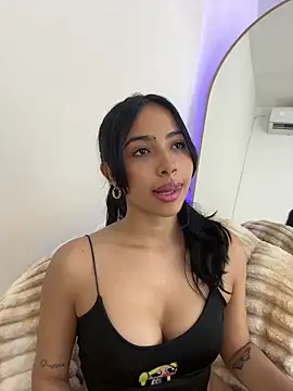  Emily Thompson  online show from March 1, 1:38 am