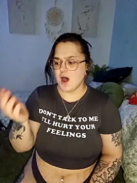 Saucy-Serenity online show from January 6, 8:45 pm