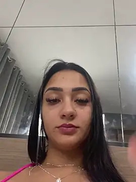 Snapshot of Elen chatting on September 11, 9:37 pm Elen online show from September 11, 9:37 pm