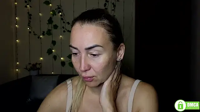 Kiss julli88I online show from October 20, 5:27 pm