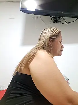 Milena Foox online show from June 6, 4:02 pm
