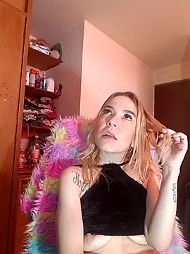 sara crushx online show from September 28, 3:06 pm