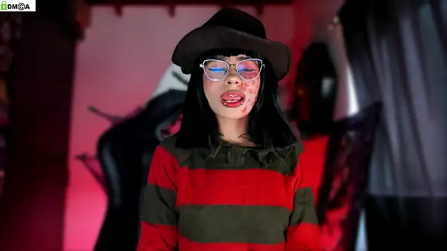 sofiafenty online show from October 3, 5:51 pm