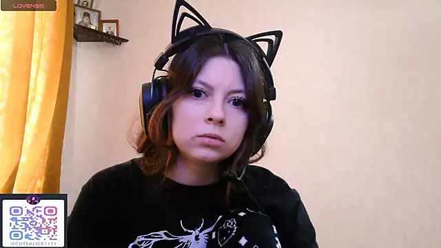 Snapshot of RendyDow chatting on September 17, 8:23 am RendyDow online show from September 17, 8:23 am