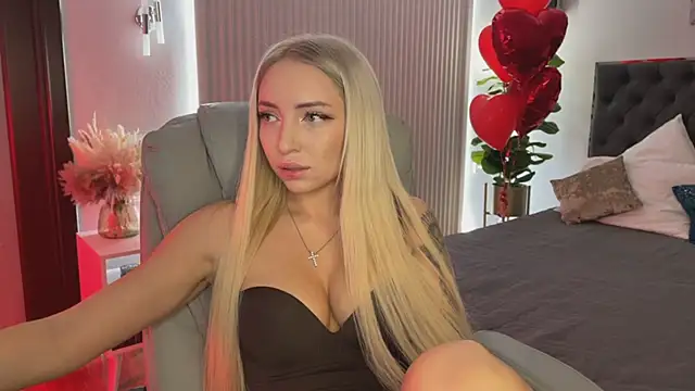 OhMyEmma online show from February 19, 1:38 am