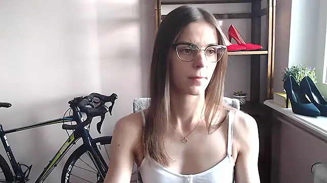 love megi online show from February 19, 2:16 pm