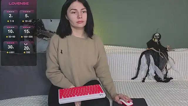 Snapshot of Charlotte_Woods chatting on October 20, 4:15 am Charlotte Woods online show from October 20, 4:15 am