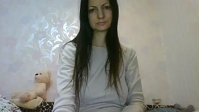 AliseWats online show from April 7, 10:12 pm