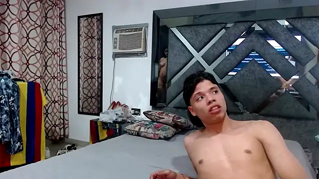 Snapshot of AllenBangss chatting on September 26, 1:58 am AllenBangss online show from September 26, 1:58 am