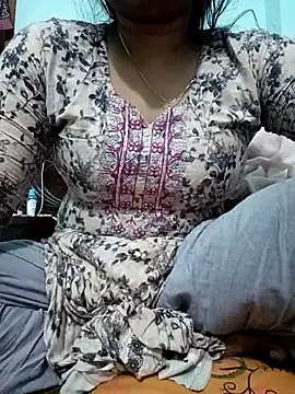 Hot-Nipa online show from December 21, 10:30 am