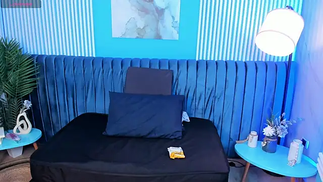 roxy hell online show from September 19, 7:24 pm