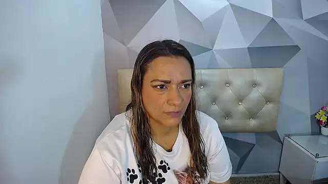 Milf-Prettyboobs online show from November 15, 11:00 am