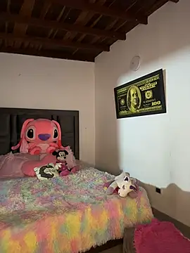 Paulet Johnson online show from February 3, 11:07 pm