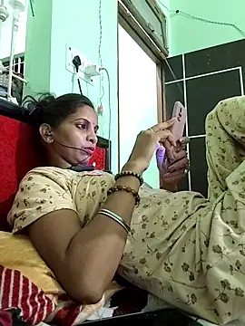 Hotty-Nidhi online show from September 11, 3:45 pm