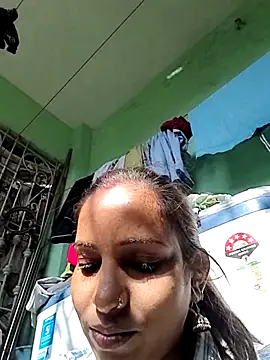 Hotty-Nidhi online show from February 17, 4:23 am