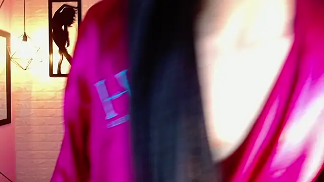 agatha rodriguez online show from April 21, 7:10 pm