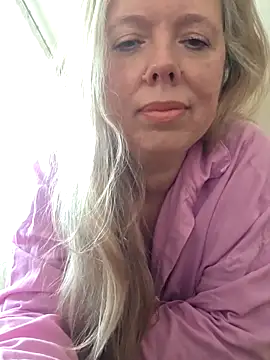 Irina3718 online show from February 3, 11:04 am