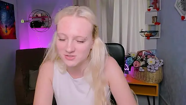 madam uliis online show from July 10, 8:48 am