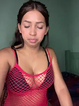 Milanyvero  online show from April 5, 5:17 am