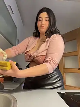 SashaLuss  online show from May 3, 6:44 pm