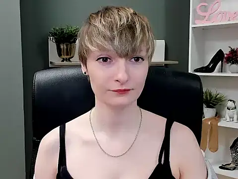 Snapshot of hottieBlair chatting on September 26, 6:33 am hottieBlair online show from September 26, 6:33 am