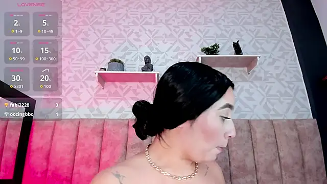 MelinaCruz online show from October 6, 4:18 am