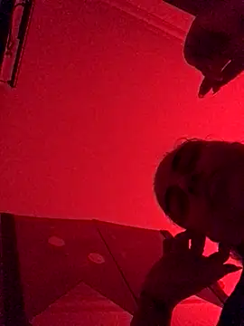 Veramaia online show from November 19, 2:22 am