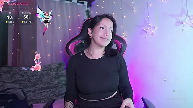 Madison Mayer online show from December 1, 12:30 pm