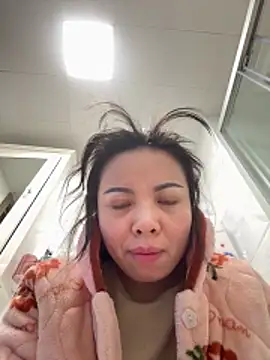 aa520uv online show from December 14, 1:33 am