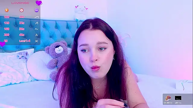 Snapshot of Cute_kitty- chatting on October 7, 9:52 pm Cute kitty- online show from October 7, 9:52 pm