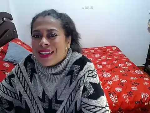 Snapshot of Tu-Reina chatting on October 15, 2:36 am Tu-Reina online show from October 15, 2:36 am