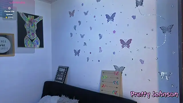 Pretty Johnson  online show from April 16, 11:43 am