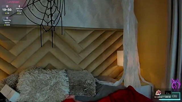 alice kingsley  online show from October 24, 9:11 pm