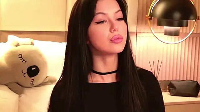 Leya Foxhall online show from November 24, 11:01 am