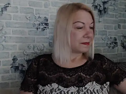 Snapshot of Lillia_Ray chatting on September 23, 4:43 am Lillia Ray online show from September 23, 4:43 am