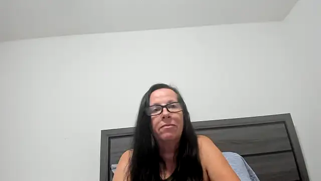 Snapshot of peachgoddess chatting on September 27, 3:47 am peachgoddess online show from September 27, 3:47 am