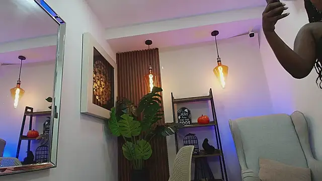 Coral Lise online show from October 19, 1:57 pm