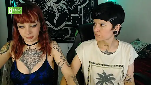 Snapshot of lovelockedlips chatting on September 20, 4:33 am lovelockedlips online show from September 20, 4:33 am