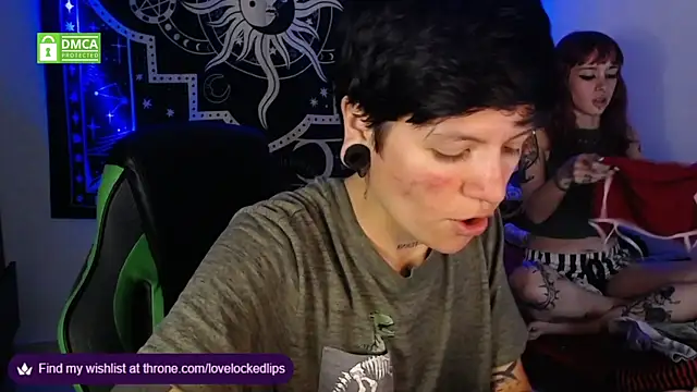 Snapshot of lovelockedlips chatting on September 14, 4:32 am lovelockedlips online show from September 14, 4:32 am