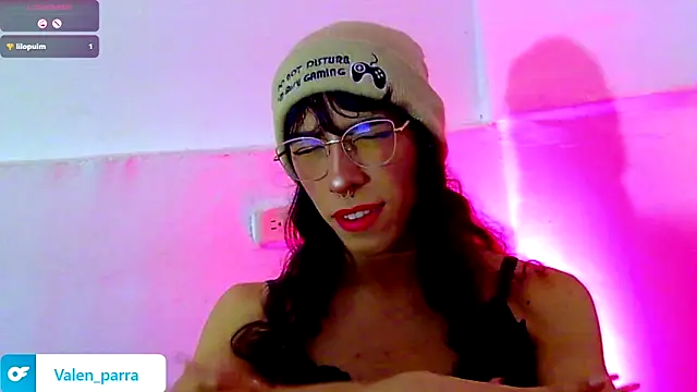 Snapshot of kattycat_ chatting on October 13, 11:29 pm kattycat  online show from October 13, 11:29 pm