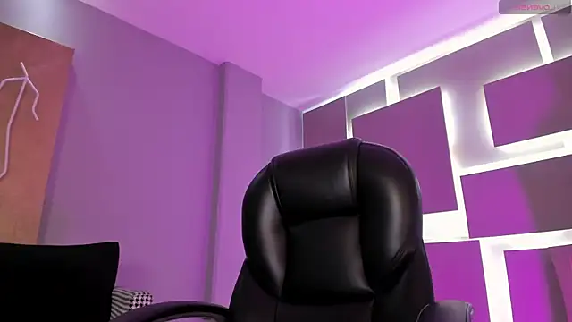 MaiaCollins online show from October 22, 10:15 pm