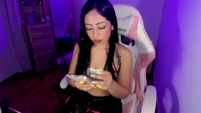 Snapshot of Sweet_milady chatting on September 12, 8:01 am Sweet milady online show from September 12, 8:01 am