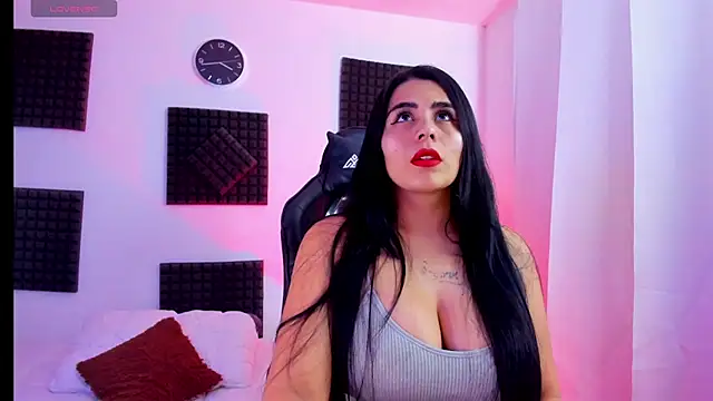 Snapshot of hannarusso chatting on October 1, 8:47 pm hannarusso online show from October 1, 8:47 pm