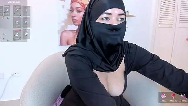 Layla arabelle online show from November 6, 8:26 pm