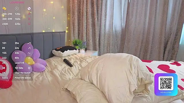 ConstanceHelms online show from April 10, 6:30 am